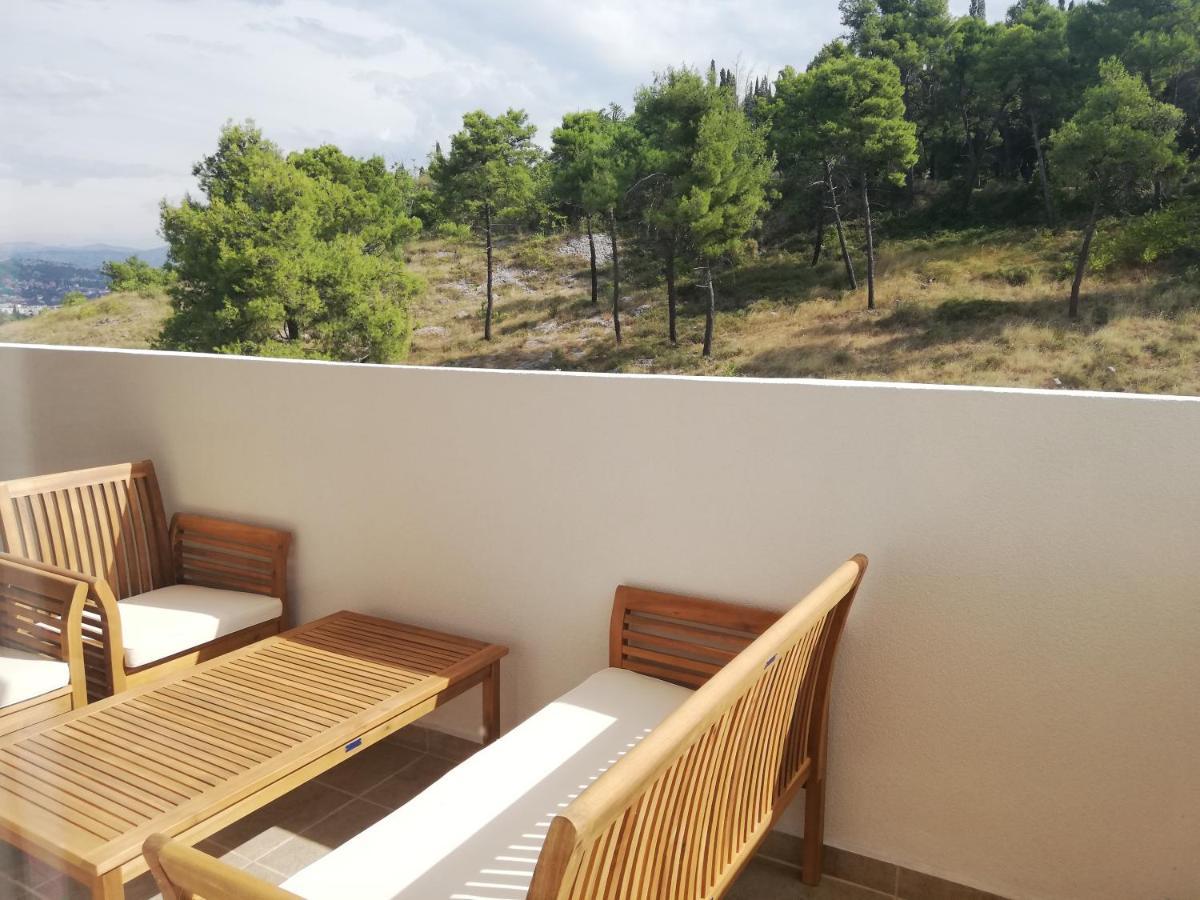 Apartments At Ljubovic Hill Park Подгорица Екстериор снимка