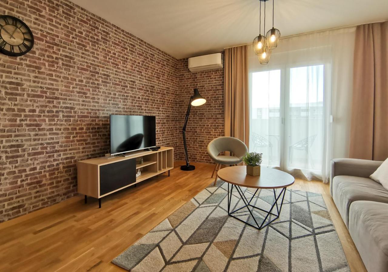 Apartments At Ljubovic Hill Park Подгорица Екстериор снимка