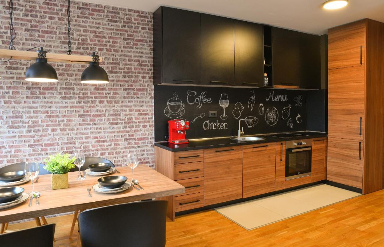 Apartments At Ljubovic Hill Park Подгорица Екстериор снимка