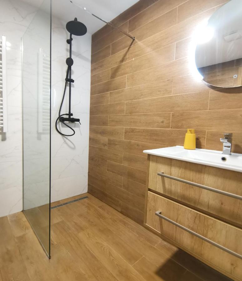 Apartments At Ljubovic Hill Park Подгорица Екстериор снимка