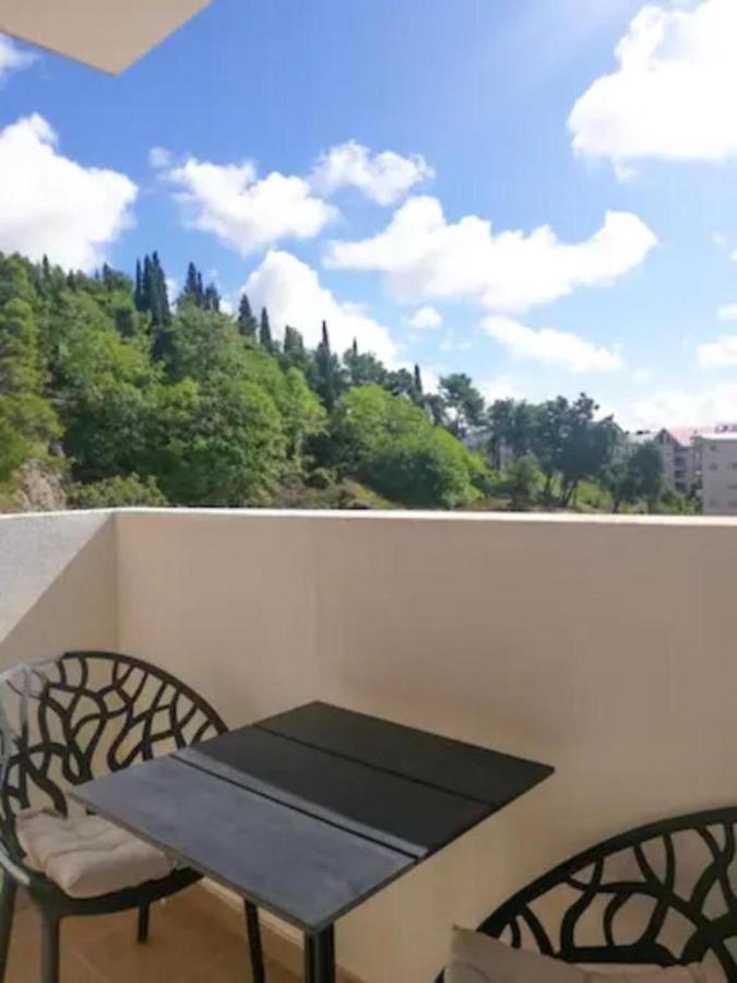 Apartments At Ljubovic Hill Park Подгорица Екстериор снимка